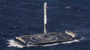 SpaceX, ikinci Falcon 9 roketini fırlattı SpaceX, ikinci Falcon 9 roketini fırlattı